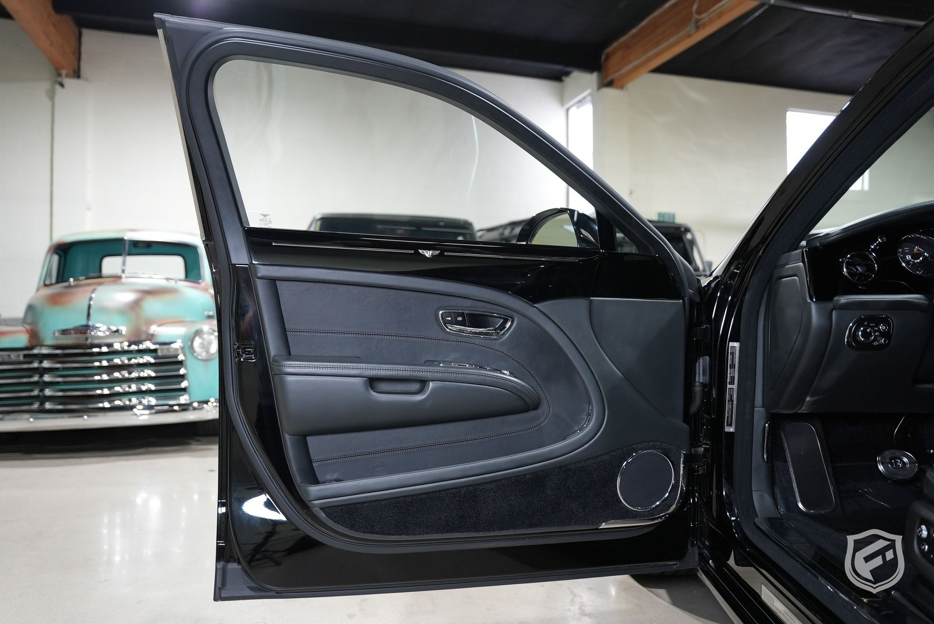 Used 2012 Bentley Mulsanne RWD image 36