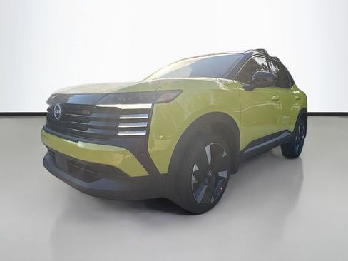 New 2025 Nissan Kicks SR image 4