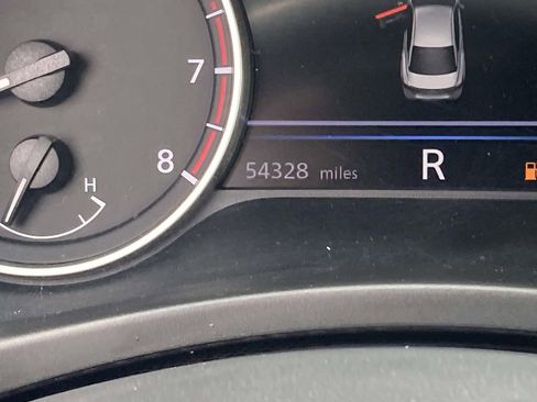 Used 2021 Nissan Sentra SV FWD image 30