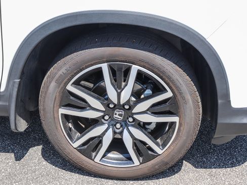 Used 2022 Honda Pilot Touring image 7