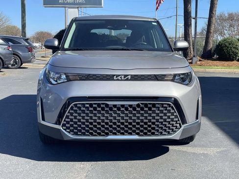 Used 2023 Kia Soul EX image 2