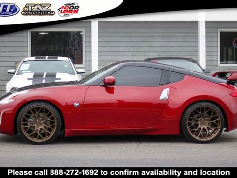Used 2017 Nissan 370Z Touring image 4
