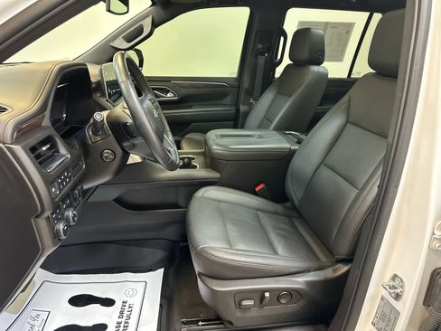 Used 2022 Chevrolet Tahoe Z71 w/ Luxury Package image 4