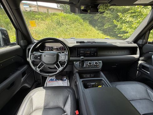 Used 2023 Land Rover Defender 110 X-Dynamic SE AWD/4WD image 10
