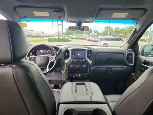 Used 2021 Chevrolet Silverado 1500 LT Trail Boss w/ Convenience Package II AWD/4WD image 16