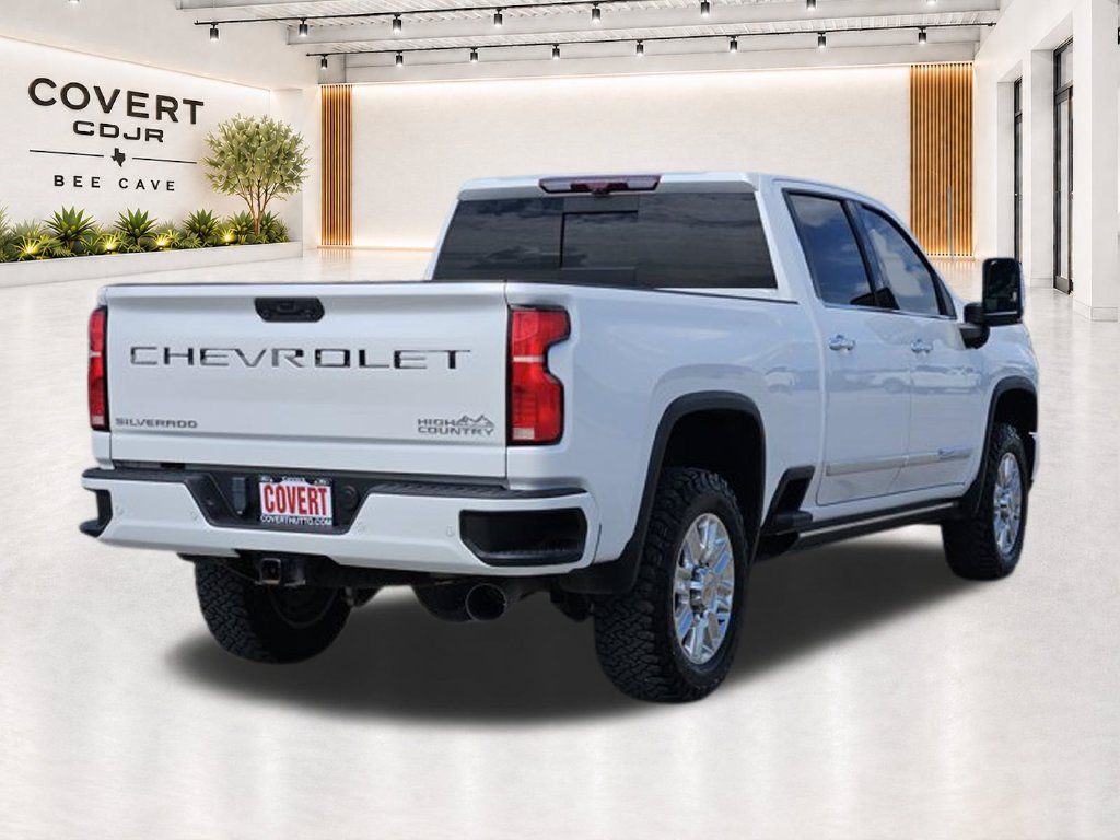 Used 2024 Chevrolet Silverado 3500 High Country w/ High Country Premium Package AWD/4WD image 5