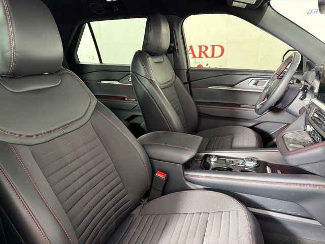 Used 2025 Ford Explorer ST-Line w/ Premium Package RWD image 32