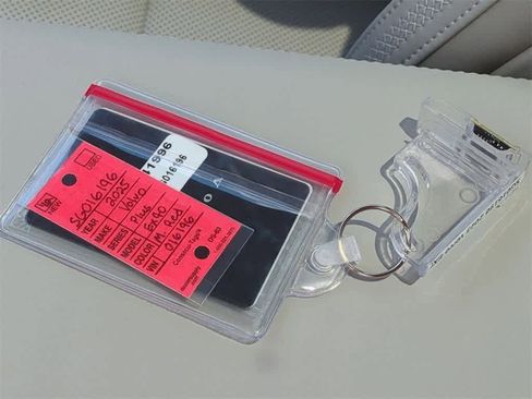 New 2025 Volvo EX90 Plus image 35