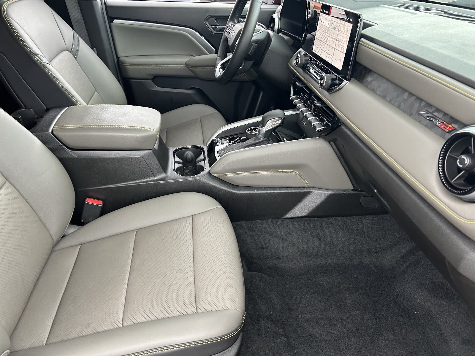 Used 2025 Chevrolet Colorado ZR2 AWD/4WD image 14