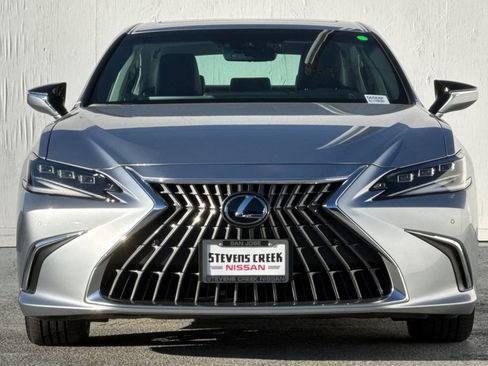 Used 2025 Lexus ES 300h w/ Premium Package FWD image 8
