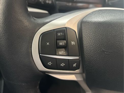 Certified 2024 Ford Explorer XLT w/ Equipment Group 202A AWD/4WD image 18