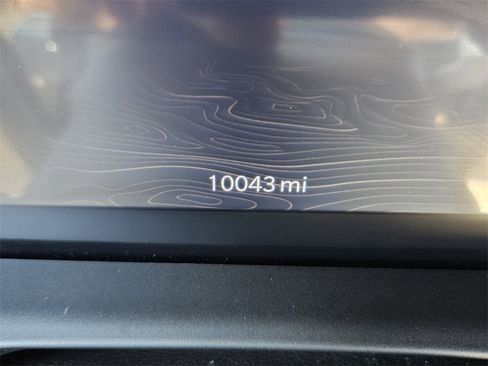 Used 2024 Jeep Grand Cherokee Limited w/ Luxury Tech Group II image 25