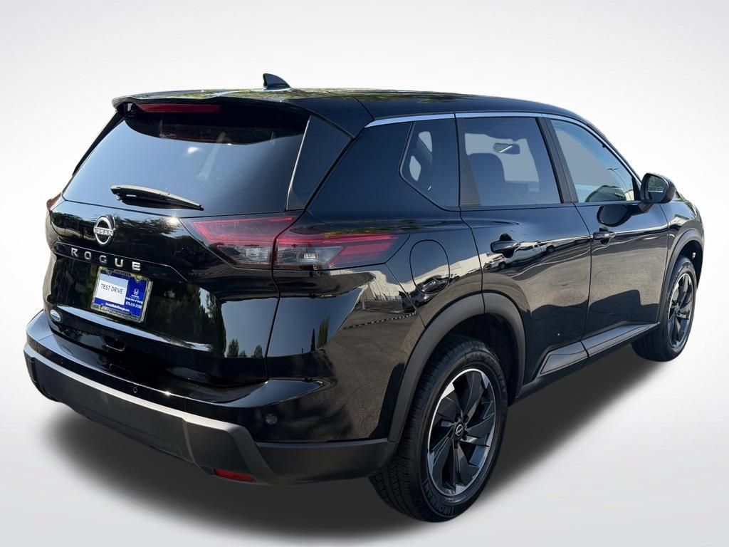 Used 2025 Nissan Rogue SV FWD image 7