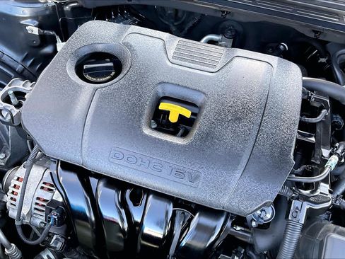 Used 2019 Kia Forte LXS FWD image 29