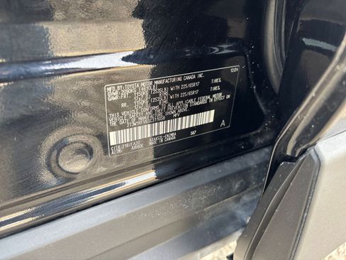 Used 2025 Toyota RAV4 XLE image 29