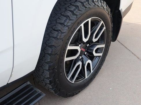 Certified 2023 GMC Yukon XL AT4 w/ Max Trailering Package AWD/4WD image 32