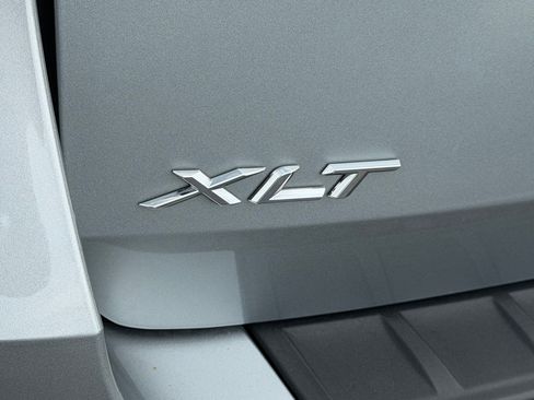 Used 2023 Ford Explorer XLT w/ Equipment Group 202A AWD/4WD image 11