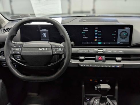 Certified 2025 Kia K4 FWD image 5