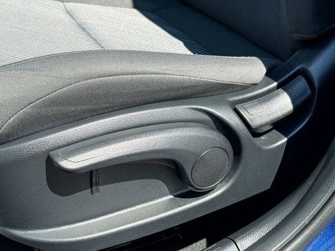 Used 2025 Kia Seltos LX image 20