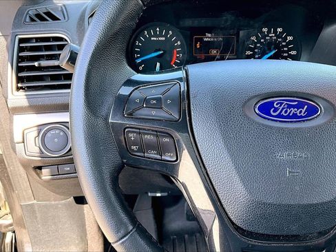 Used 2019 Ford Explorer XLT w/ Class III Trailer Tow Package image 10