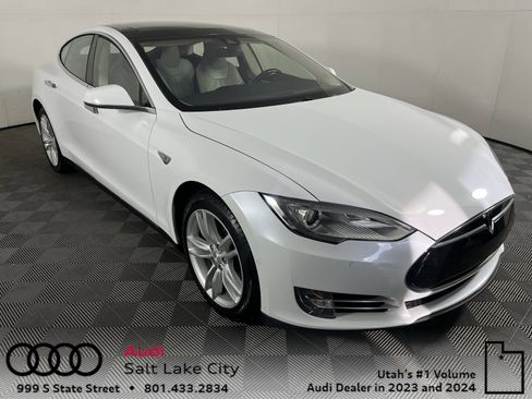 Used 2015 Tesla Model S 85 image 1