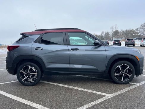 Used 2022 Chevrolet TrailBlazer RS w/ Sun and Liftgate Package image 7