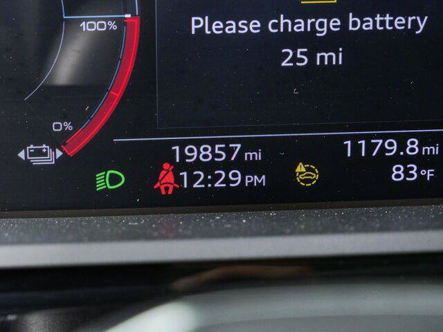 Used 2023 Audi e-tron S Prestige w/ Prestige Package AWD/4WD image 14