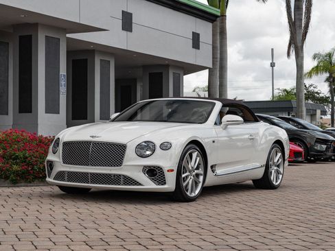 Used 2020 Bentley Continental GT image 34