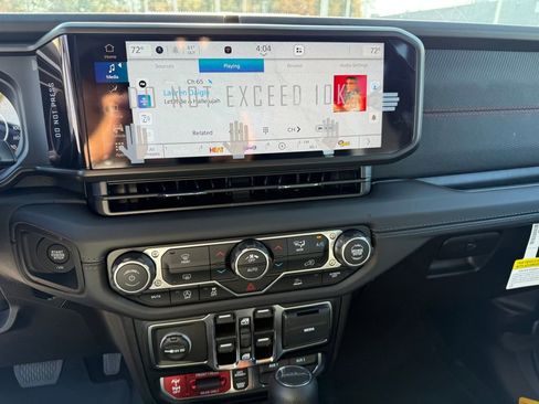 New 2026 Jeep Gladiator Rubicon image 18