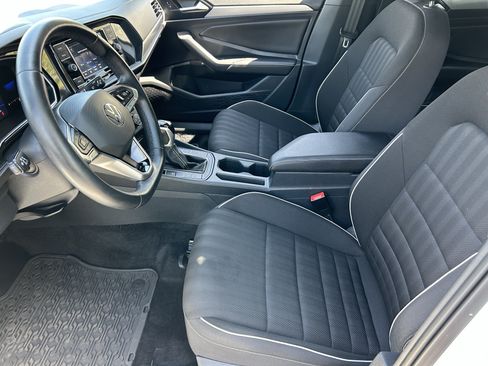 Used 2022 Volkswagen Jetta Sport FWD image 17