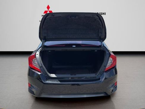 Used 2016 Honda Civic Touring image 9