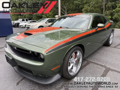 Used 2021 Dodge Challenger R/T RWD image 1