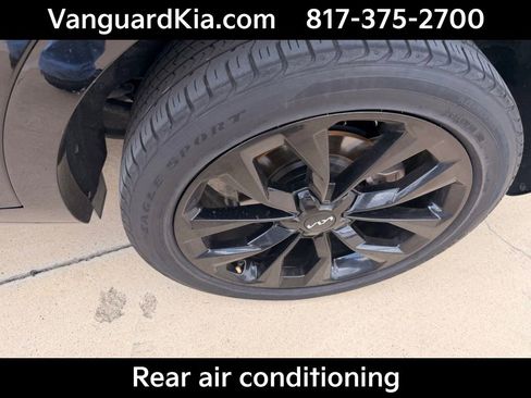 Used 2023 Kia Sorento SX AWD/4WD image 9