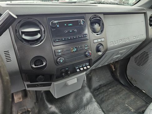 Used 2016 Ford F450 XL w/ Snow Plow Prep Package image 21