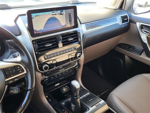 Used 2023 Lexus GX 460 Luxury image 4
