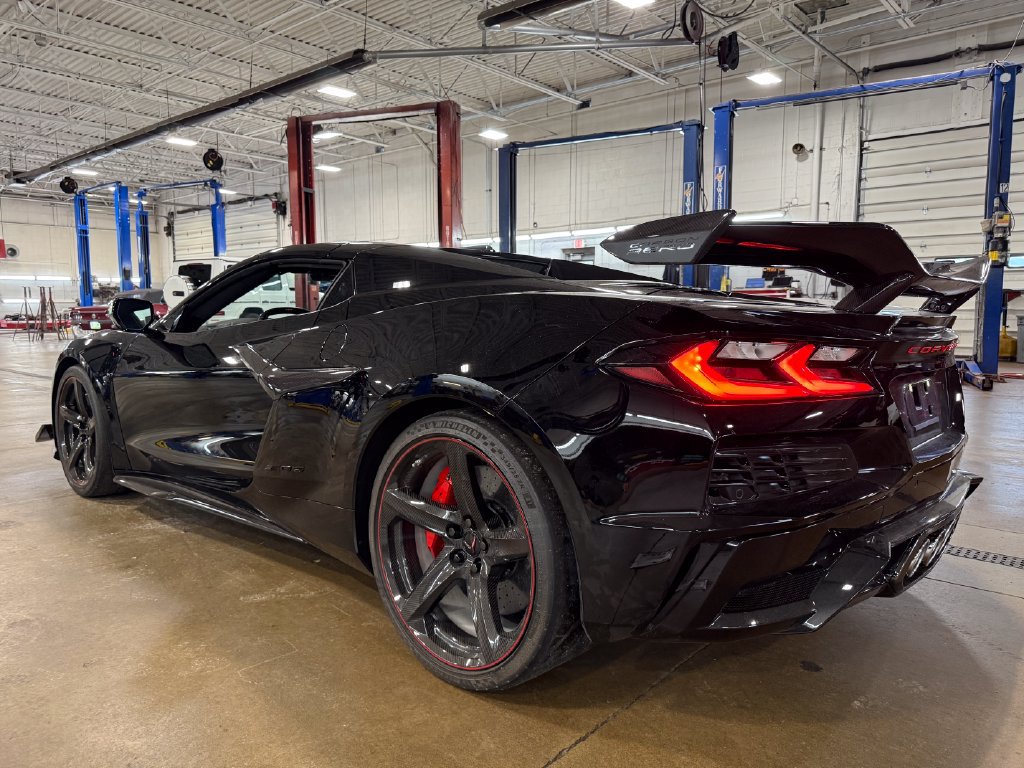 Used 2024 Chevrolet Corvette Z06 w/ Z07 Performance Package RWD image 4