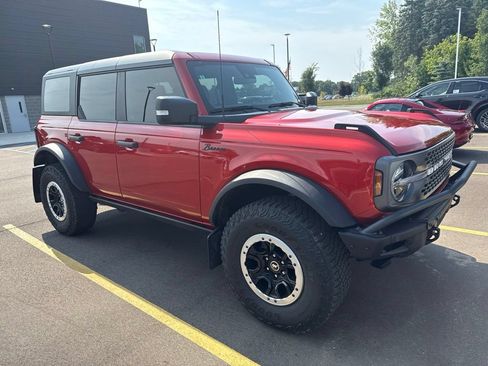 Used 2023 Ford Bronco Badlands AWD/4WD image 3