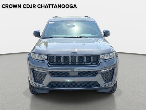 New 2026 Jeep Grand Cherokee L Limited w/ Limited Altitude Package AWD/4WD image 9