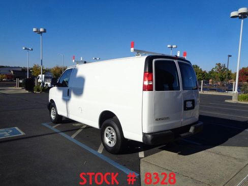 Used 2017 Chevrolet Express 2500 image 3
