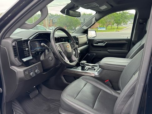 Used 2023 Chevrolet Silverado 1500 LTZ image 20