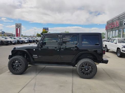 Used 2017 Jeep Wrangler Unlimited Sport w/ Quick Order Package 24S AWD/4WD image 8