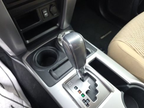 Used 2014 Toyota 4Runner SR5 image 23