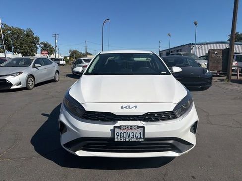 Used 2023 Kia Forte LXS image 2