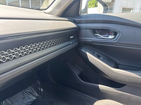 Used 2024 Honda Accord EX image 40