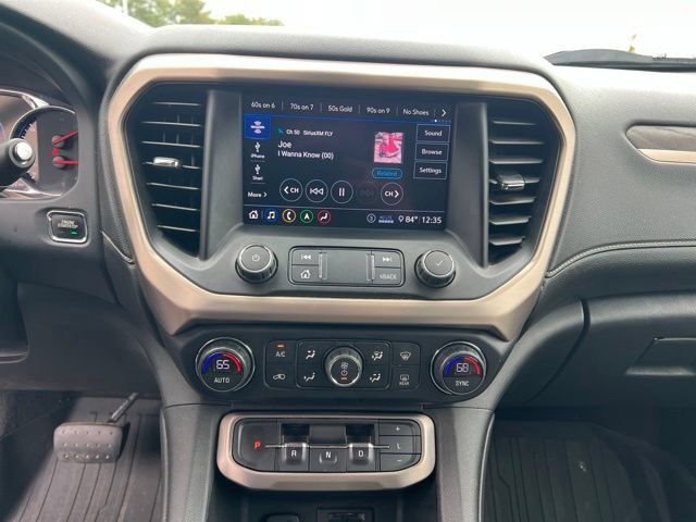 Used 2020 GMC Acadia Denali w/ Technology Package AWD/4WD image 16