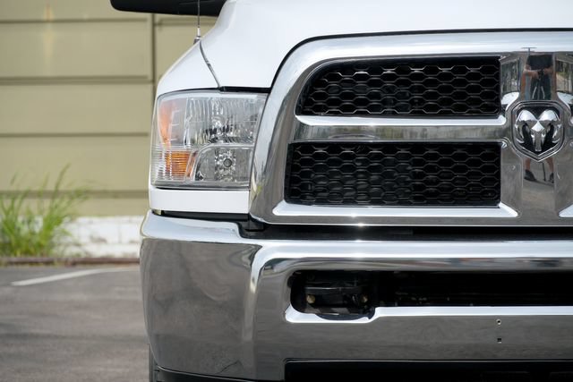 Used 2018 RAM 3500 Tradesman w/ Chrome Appearance Group AWD/4WD image 5