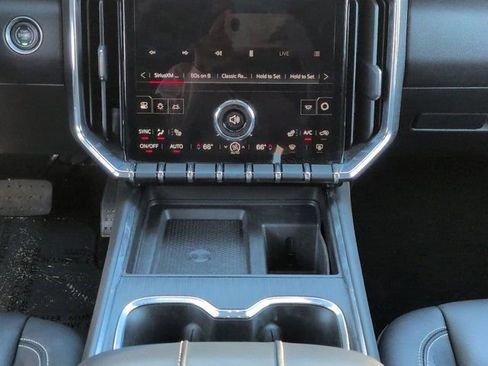 Used 2024 GMC Acadia Elevation FWD image 18