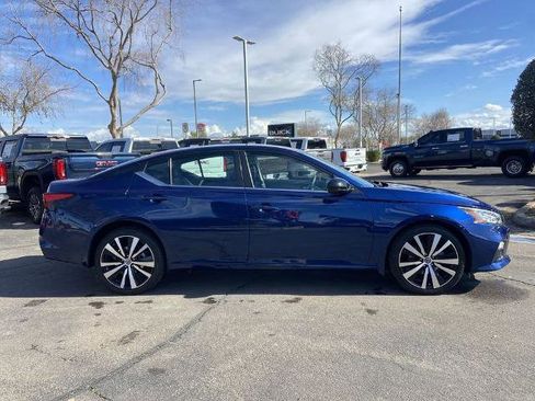 Used 2020 Nissan Altima 2.5 SR image 2
