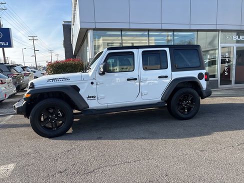 Used 2022 Jeep Wrangler Unlimited Sport image 8