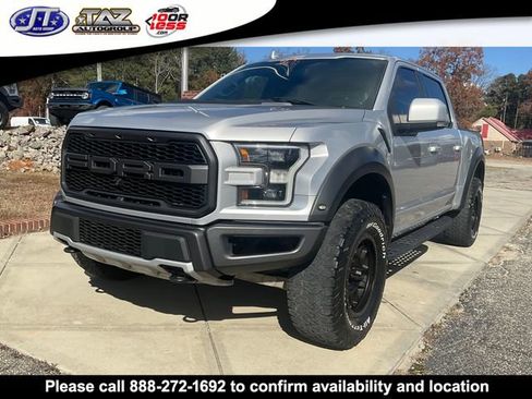 Used 2019 Ford F150 Raptor w/ Equipment Group 802A Luxury image 3